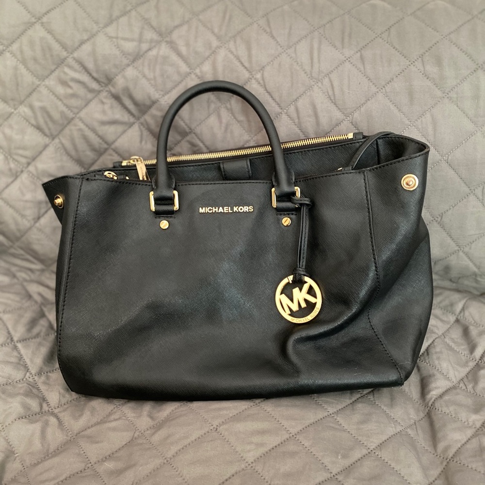Michael Kors purse